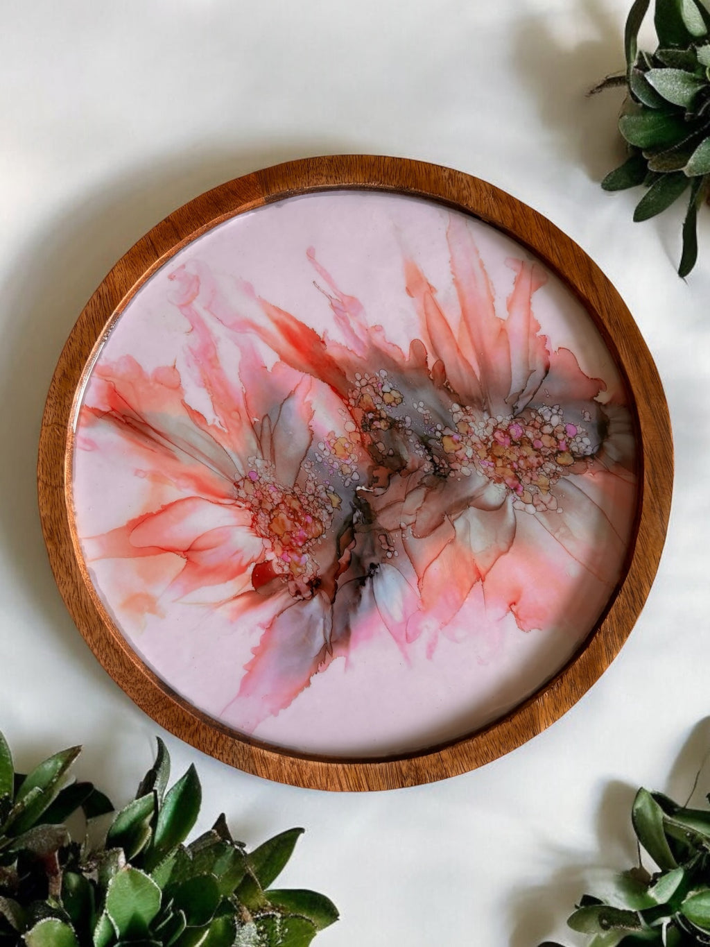 Blooming Breeze Round Wooden Snack Plate Handcrafted Decorative Kitchen Serveware for Stylish Home Decor