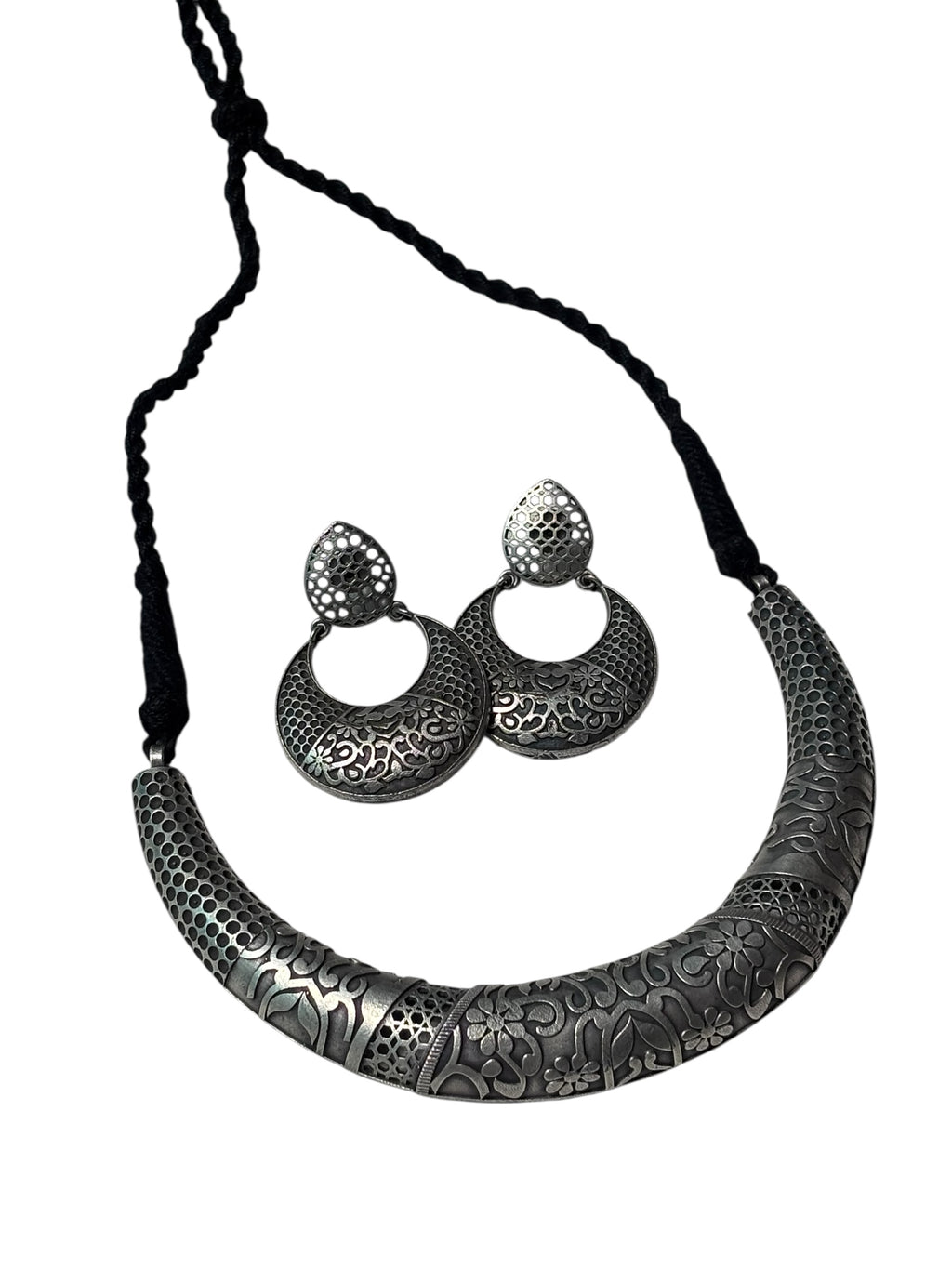 Traditional Oxidized Silver Hasli Necklace and Earring Set Tribal-Inspired Statement Jewelry