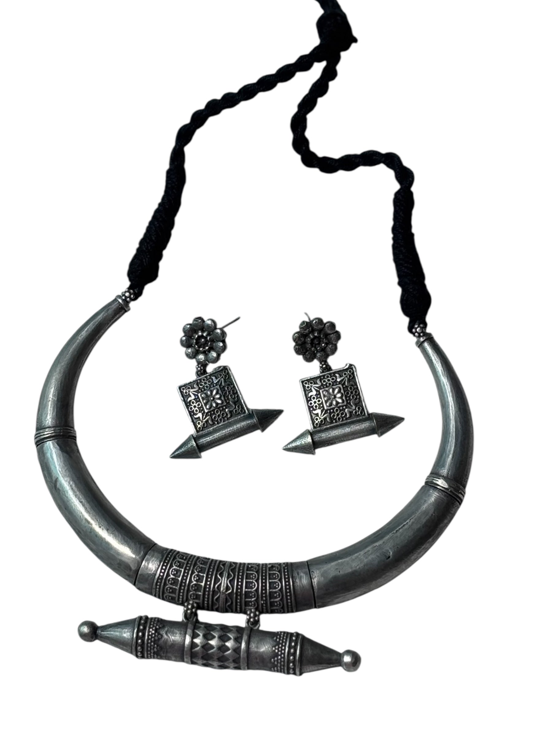 Traditional Oxidized Silver Hasli Necklace and Earring Set Tribal-Inspired Statement Jewelry