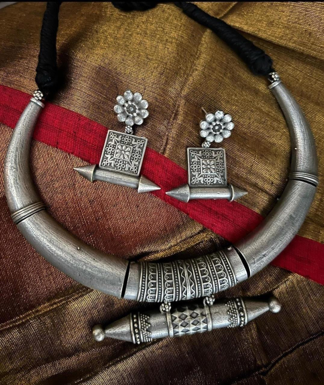 Traditional Oxidized Silver Hasli Necklace and Earring Set Tribal-Inspired Statement Jewelry